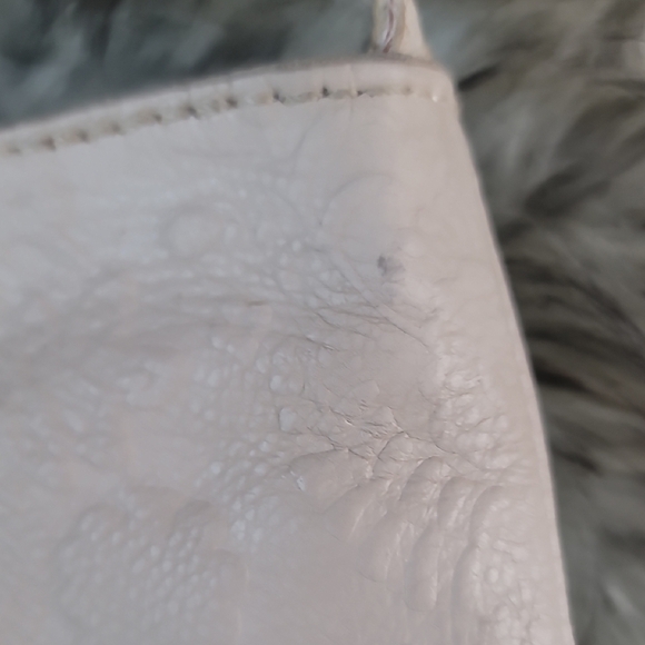 The Sak Cream Shoulder Bag - Picture 7 of 16